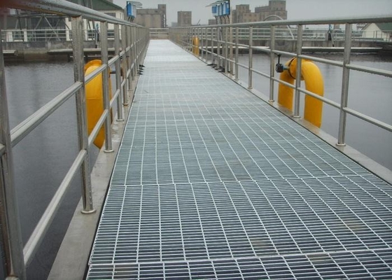 Trung Quốc Lưới thép mạ kẽm xe lăn để xây dựng Vật liệu thép hàn nhà cung cấp