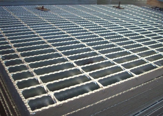 Trung Quốc 30 X 5 Tấm lưới thép mạ kẽm nóng Được chế tạo bằng thép mạ kẽm nhà cung cấp
