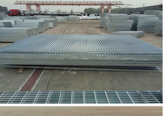 Trung Quốc Lưới hàn thép mạ kẽm 30 x 3 được gia cố Độ bền cao An toàn tiêu chuẩn ISO9001 nhà cung cấp