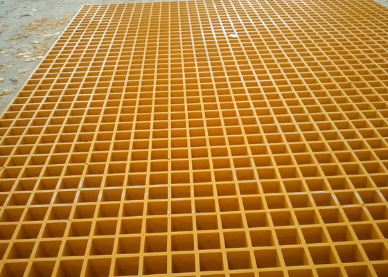 Trung Quốc 38MM Tấm vuông Tấm sàn nhựa Tấm lưới màu vàng Mẫu miễn phí nhà cung cấp