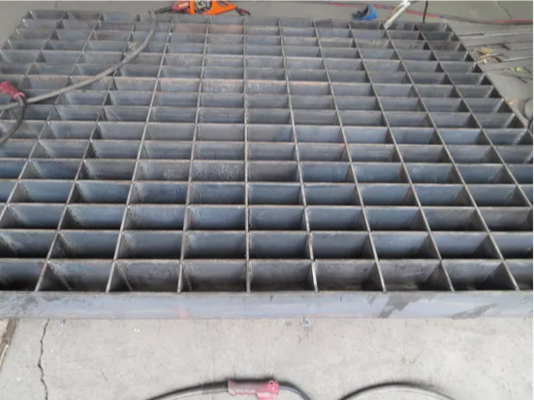 Thiết kế hình vuông thép kẽm lưới thoát nước Q235/Q345 vật liệu