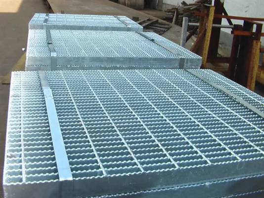 Cross Bar Đường cao tốc Field Bar Serrated Steel Grating