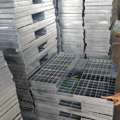 Lưới thép phẳng trơn bằng thép carbon, khóa ép