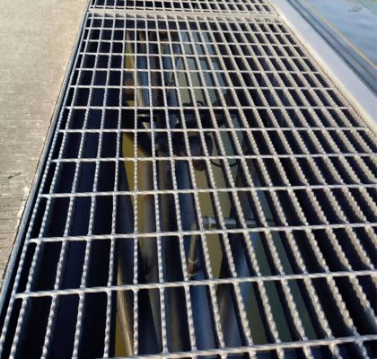 Hot DIP thép kẽm lưới 25X5 thép lưới trọng lượng mỗi mét vuông