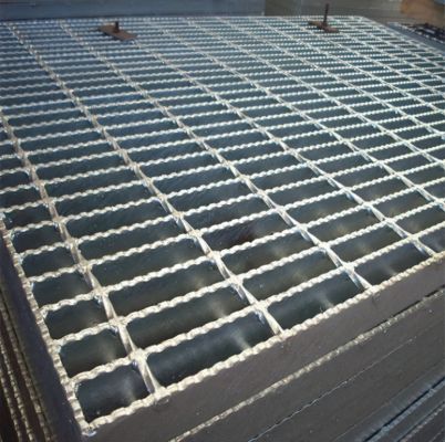 Nhà cung cấp lưới thép chịu lực mạ kẽm 25X5mm, tiêu chuẩn 6.0 mét