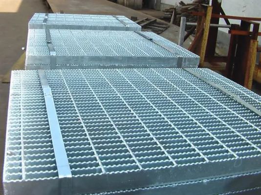 Nhà cung cấp lưới thép chịu lực mạ kẽm 25X5mm, tiêu chuẩn 6.0 mét