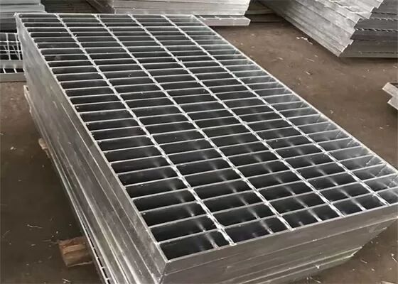 Công suất nặng Q235/Q345 Carbon Steel Grating với độ dày 3/4/5/6/8/9/10mm và bảo hành 5 năm