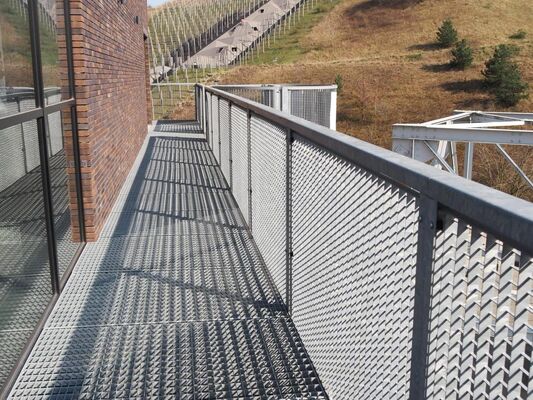 Chức năng chống ăn mòn cao áp suất khóa lưới thép để dễ dàng lắp đặt trong các dự án nền tảng