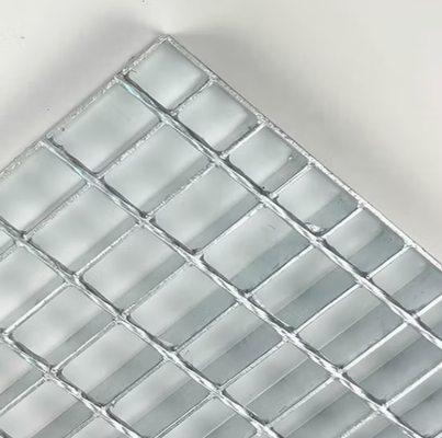Tấm grating thép kiểu răng cưa mạ kẽm nhúng nóng với thanh chịu lực 25x3 cho sàn công nghiệp