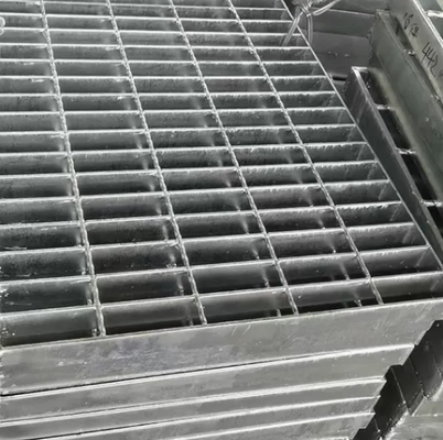 Tấm grating thép kiểu răng cưa mạ kẽm nhúng nóng với thanh chịu lực 25x3 cho sàn công nghiệp