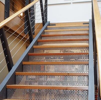 Hot Dip Galvanized Steel Bar Grating Stair Tread cho Giao tải nặng với kích thước tùy chỉnh