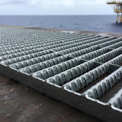 Galvanized Non-Slip Offshore Steel Grating for Heavy Duty Industrial Walkways