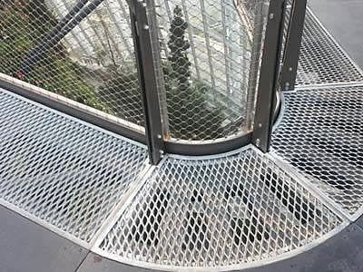 Mạng lưới thép kẽm nóng với thiết kế chống trượt cho dung lượng tải trọng nặng