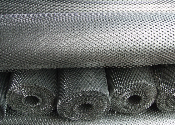 Chống trơn trượt Mở rộng lưới kim loại Vật liệu thép carbon thấp 4.5mm - 100mm LWM