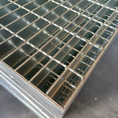 Hot DIP galvanized thép hàn bar Grating 30X100mm cho nền tảng catwalk và đường đi công nghiệp