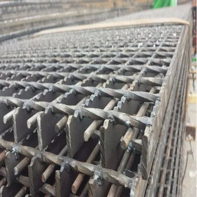 Nắp cống lưới thép mạ kẽm chịu lực nặng 50*8mm cho ứng dụng thoát nước tải trọng cao